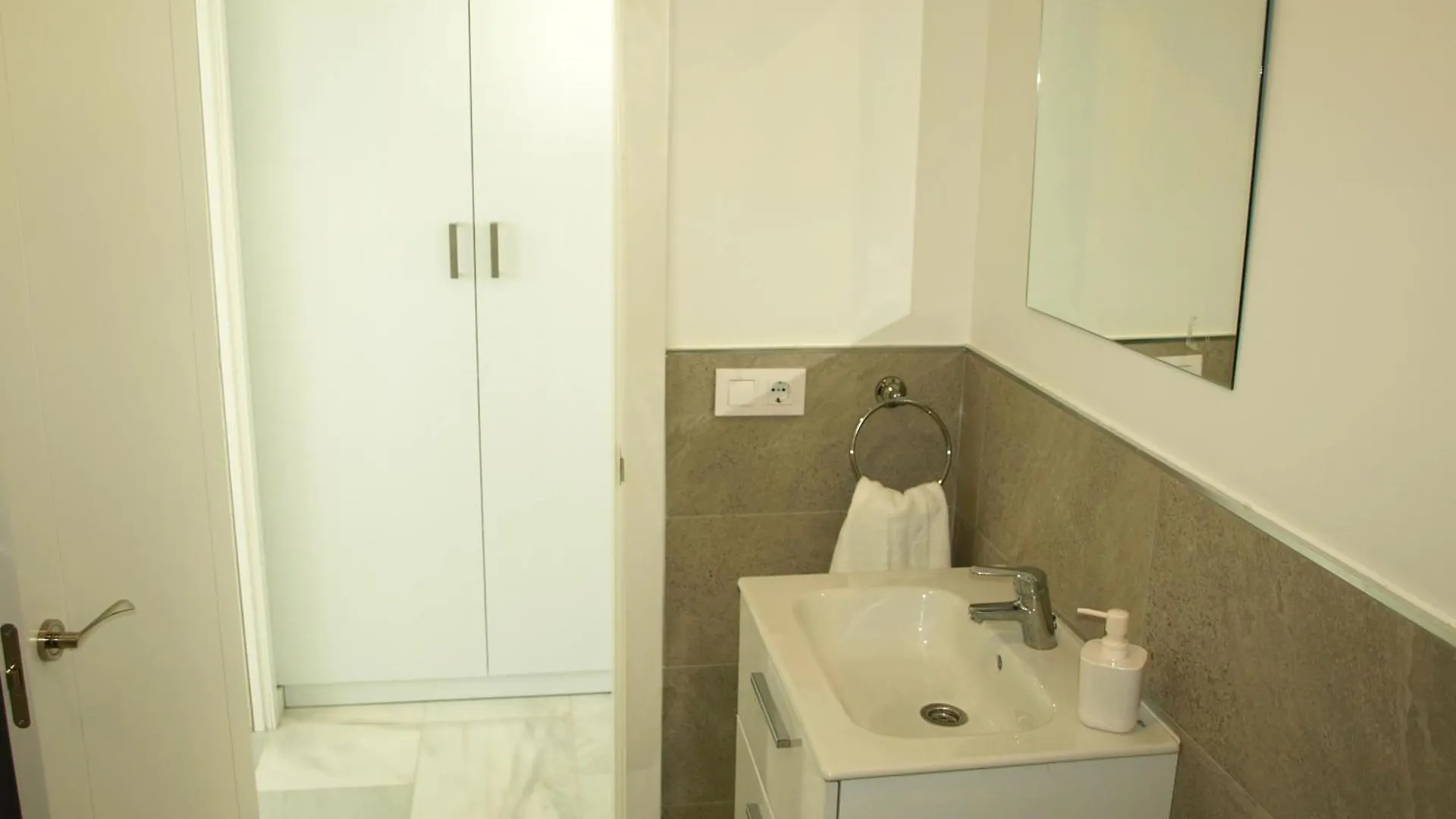 G&H Apartments - Jerez Centro Stay Jerez de la Frontera